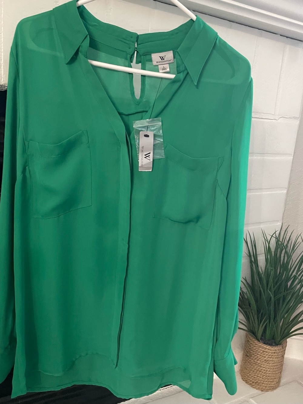 Worthington Emerald Green Long Sleeve V-Neck Blouse